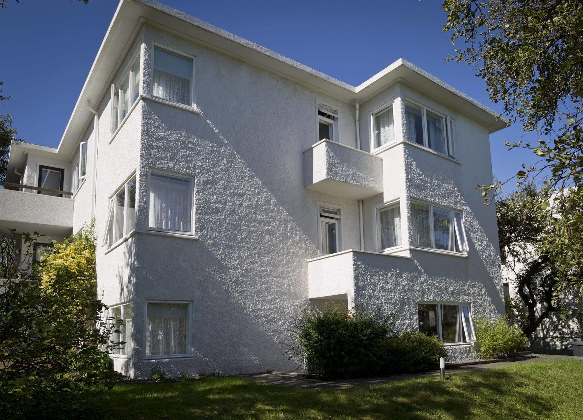 Castle House & Embassy Luxury Apartments Reykjavik Bagian luar foto