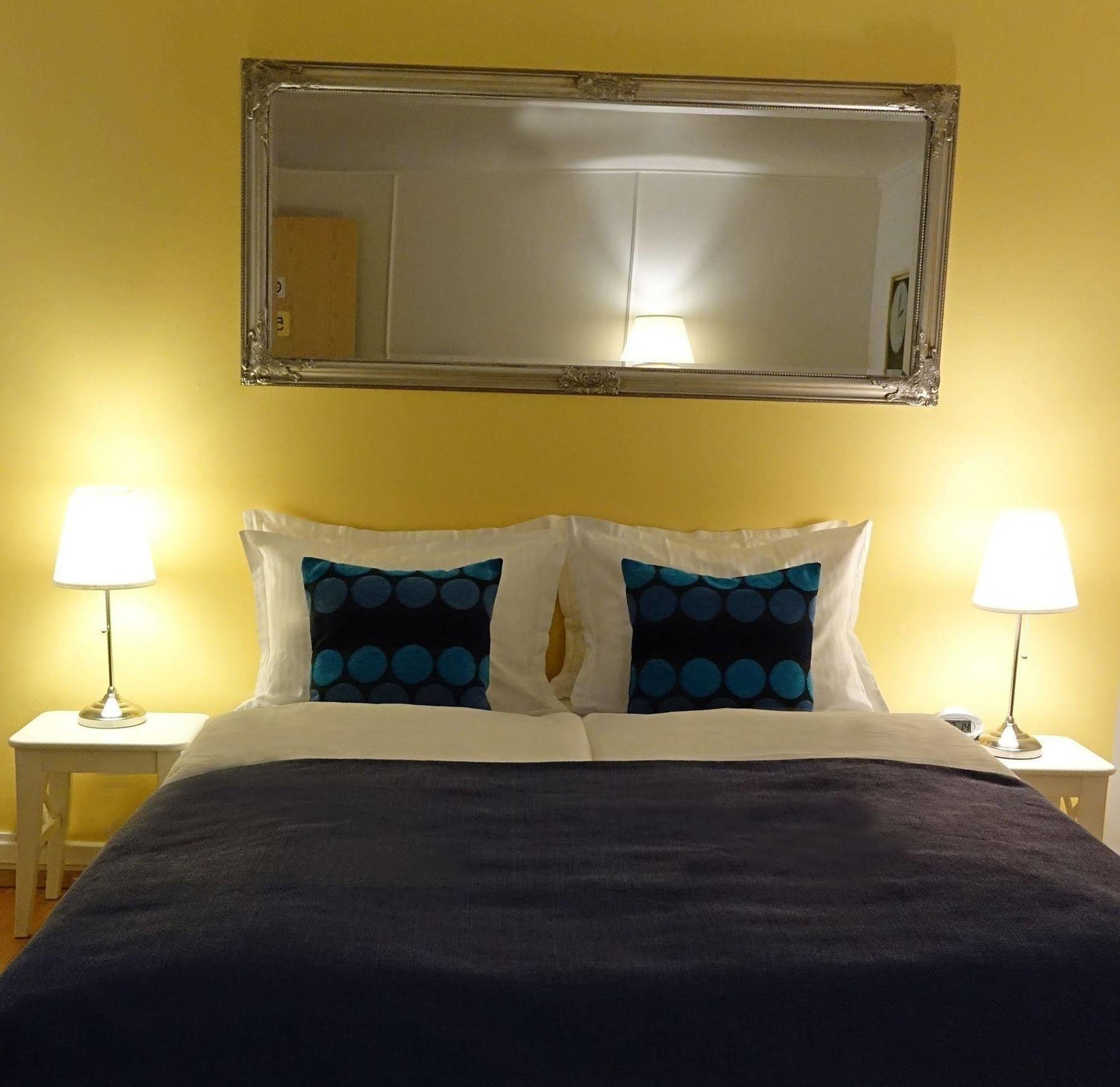 Castle House & Embassy Luxury Apartments Reykjavik Bagian luar foto