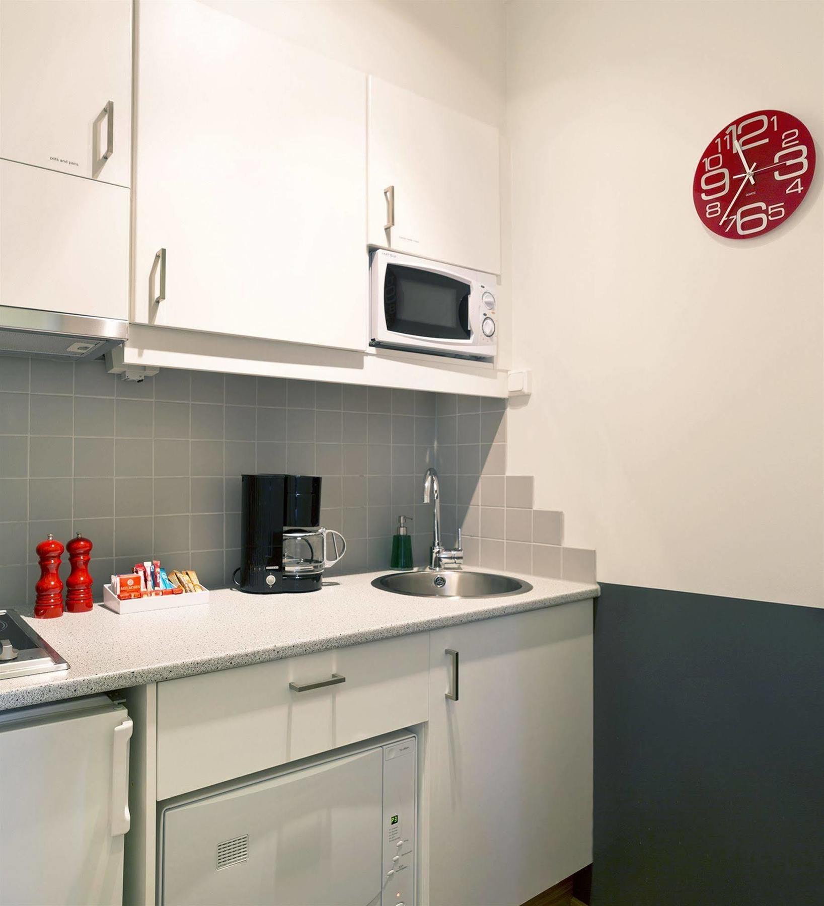 Castle House & Embassy Luxury Apartments Reykjavik Bagian luar foto